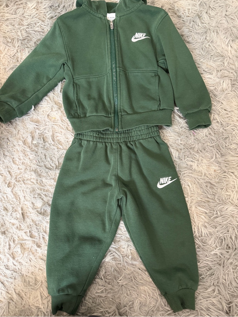 Nike toddler Green Jogger hoodie set - 2T
